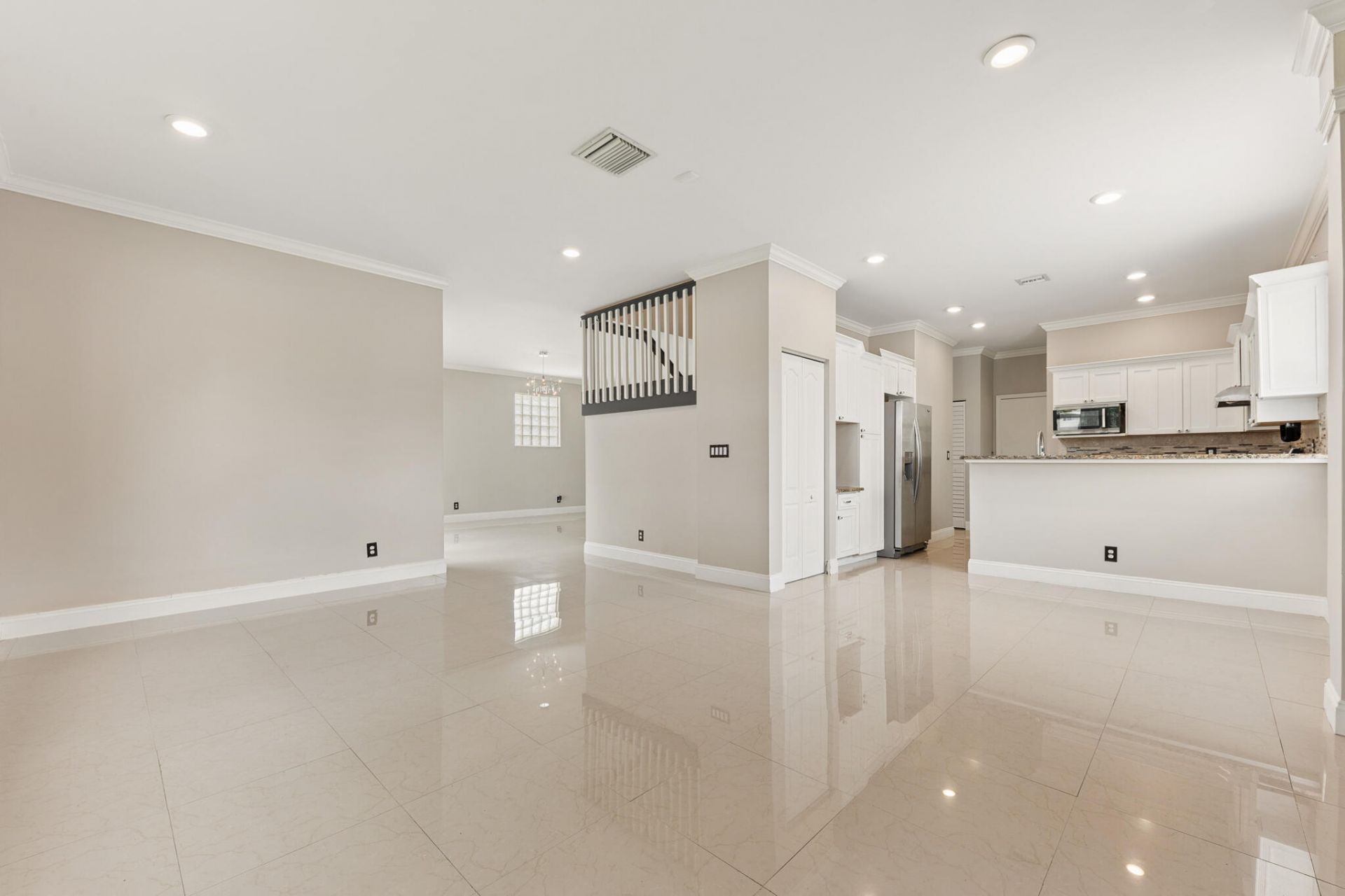 113 Canterbury Place, Royal Palm Beach, FL 33414 Photo