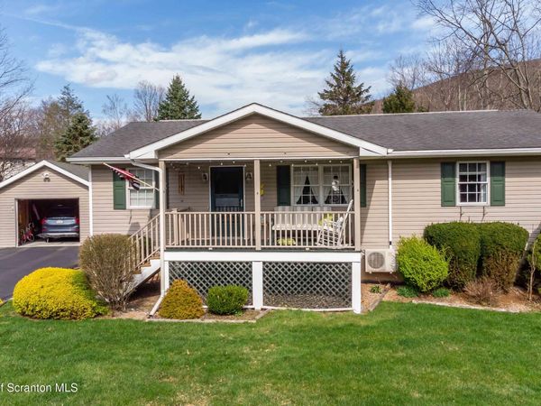 216 Alans Drive, South Abington Twp, PA 18411