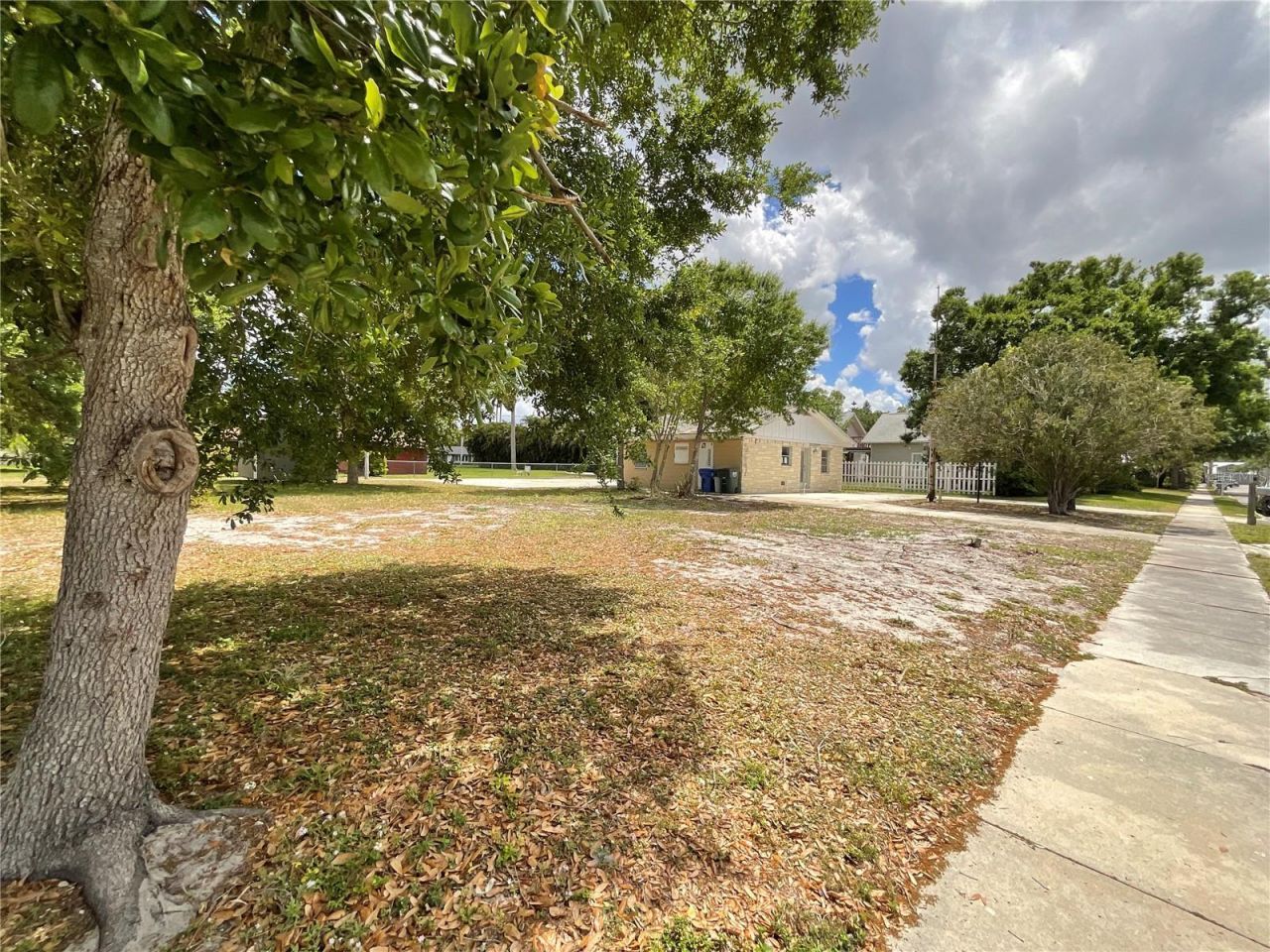 219 27th Street W, Bradenton, FL 34205 Photo