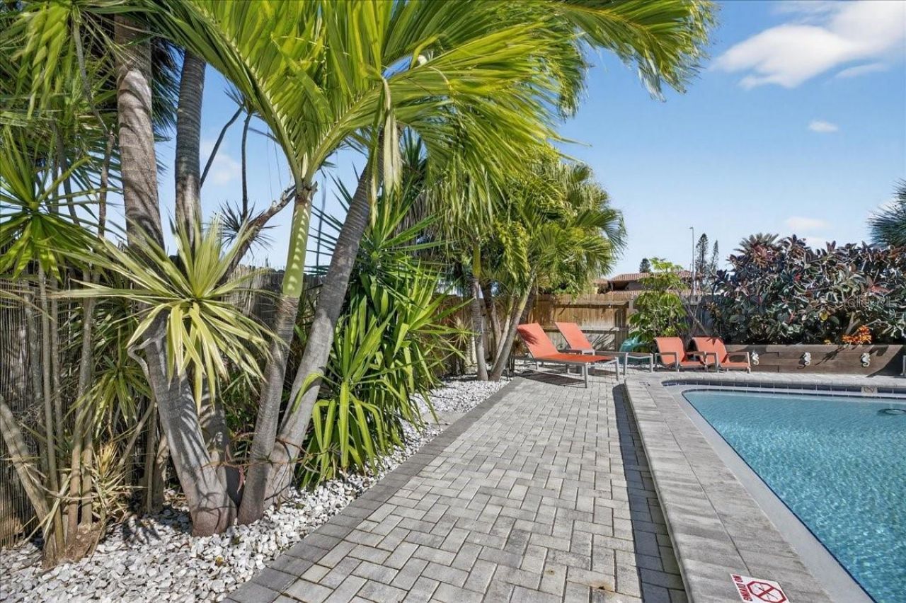 523 72nd Avenue , Saint Pete Beach, FL 33706 Photo