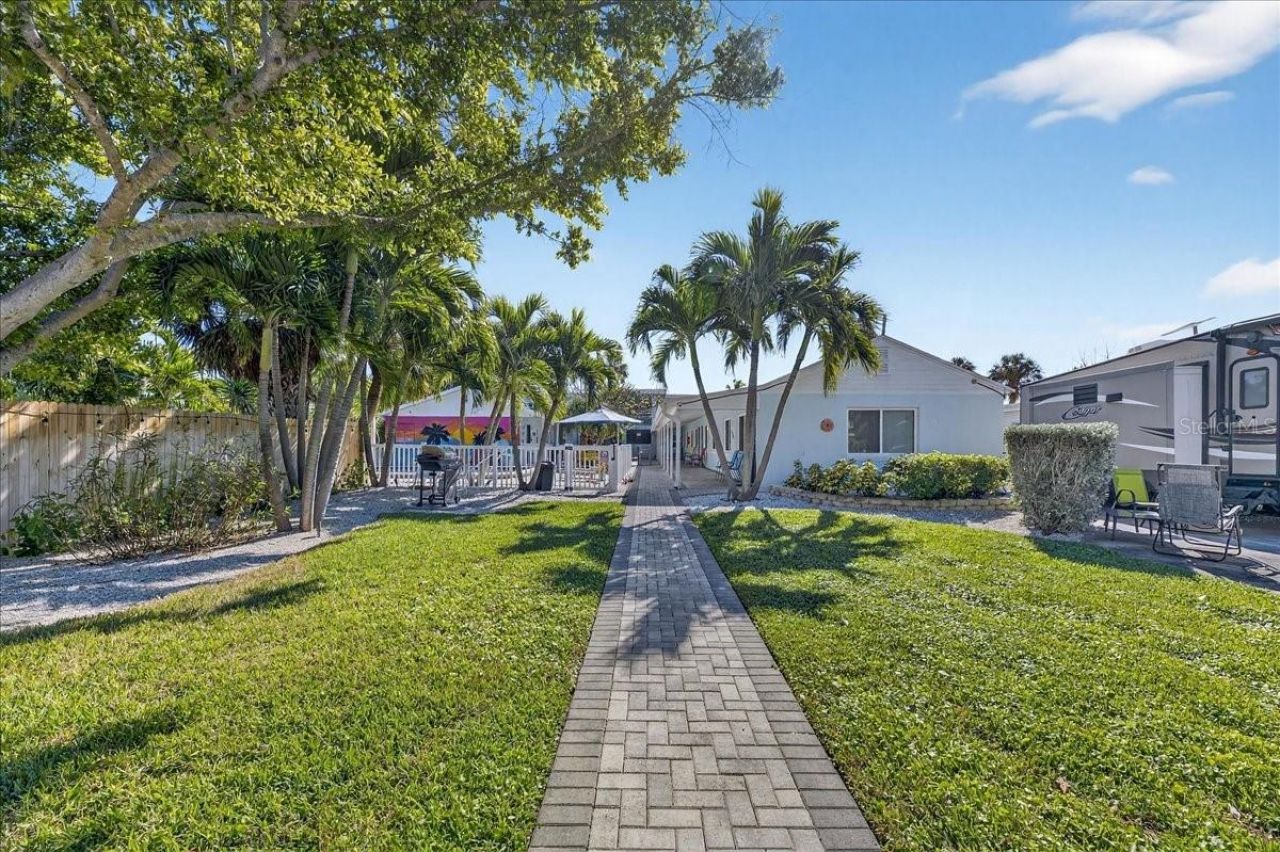 523 72nd Avenue , Saint Pete Beach, FL 33706 Photo