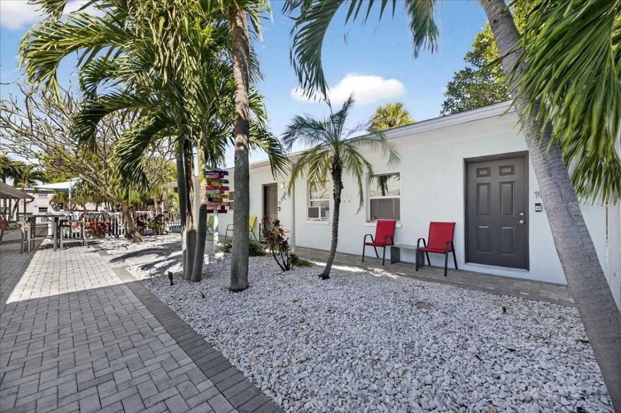 523 72nd Avenue , Saint Pete Beach, FL 33706 Photo