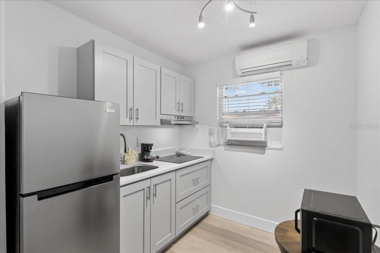 523 72nd Avenue , Saint Pete Beach, FL 33706 Photo