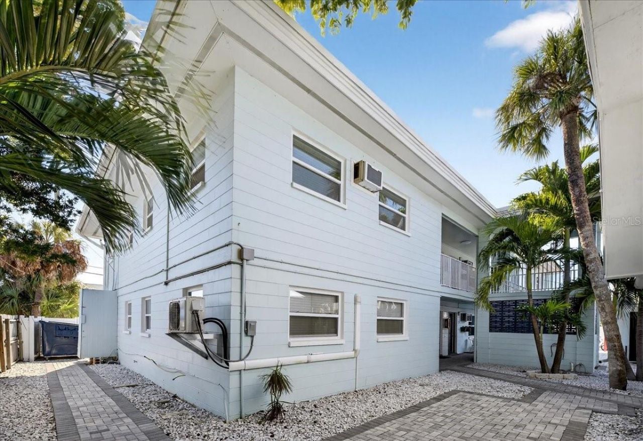 523 72nd Avenue , Saint Pete Beach, FL 33706 Photo