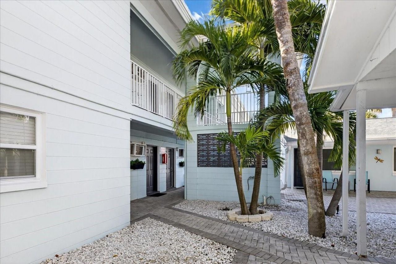 523 72nd Avenue , Saint Pete Beach, FL 33706 Photo