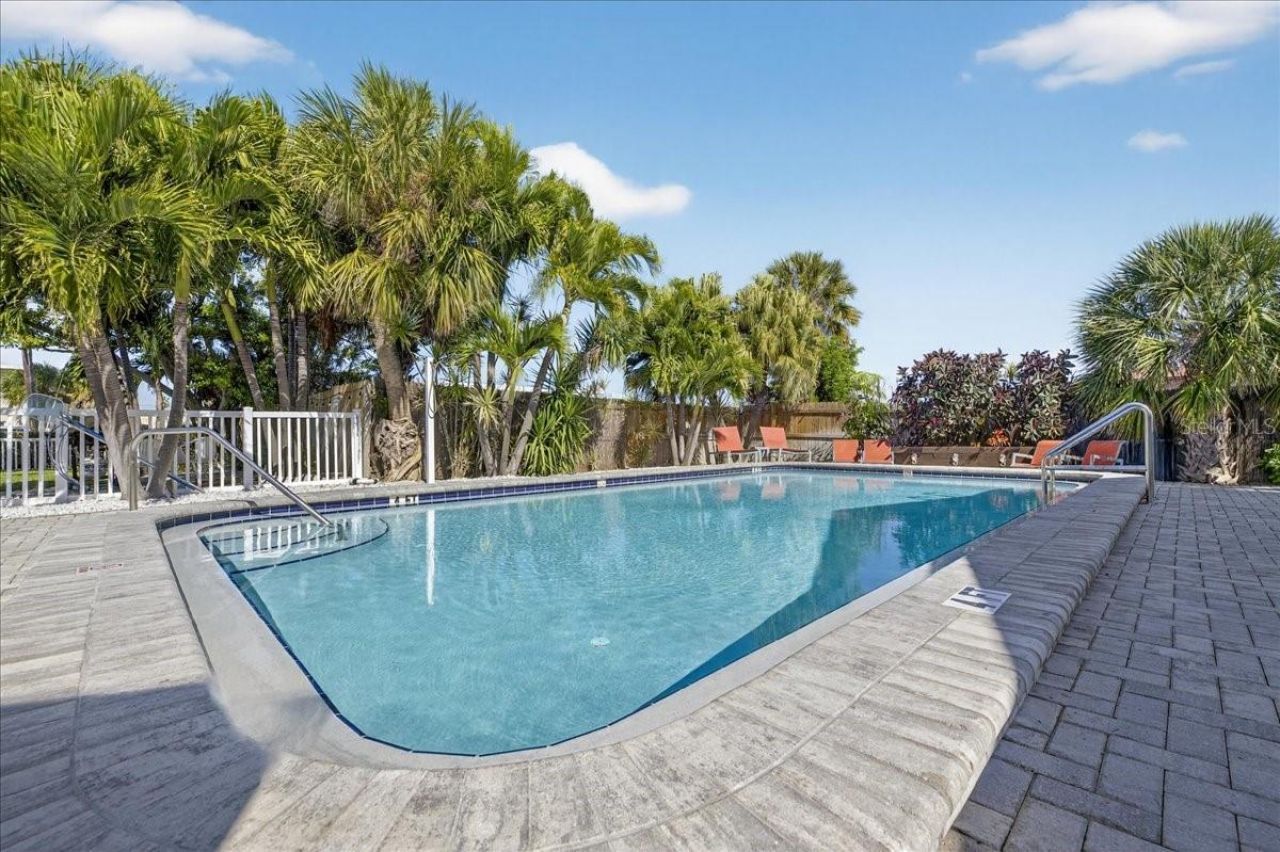 523 72nd Avenue , Saint Pete Beach, FL 33706 Photo