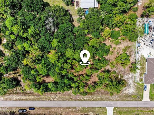 711 WELLINGTON AVENUE , LEHIGH ACRES, FL 33972