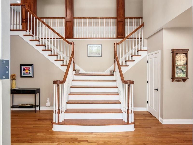 5137 Chaffinch Court, Dublin, OH 43017 Photo 2