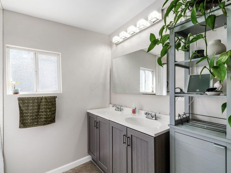 2058 Briarwood Avenue, Columbus, OH 43211 Photo 25