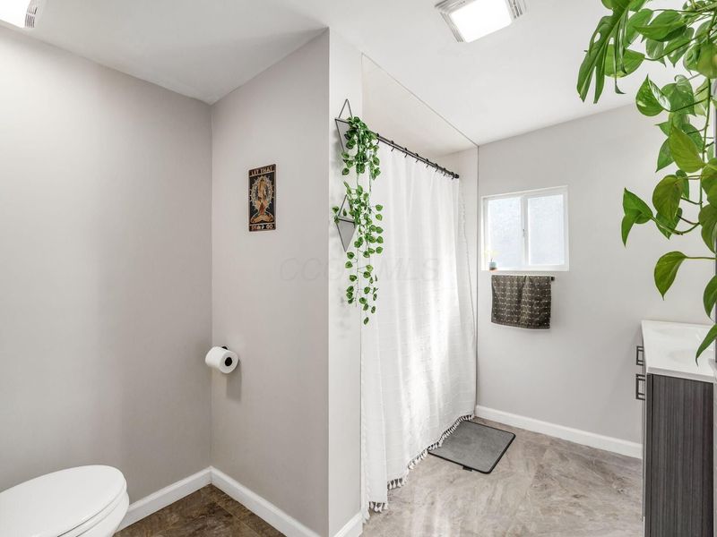 2058 Briarwood Avenue, Columbus, OH 43211 Photo 26