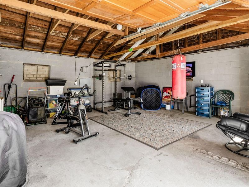 2058 Briarwood Avenue, Columbus, OH 43211 Photo 36