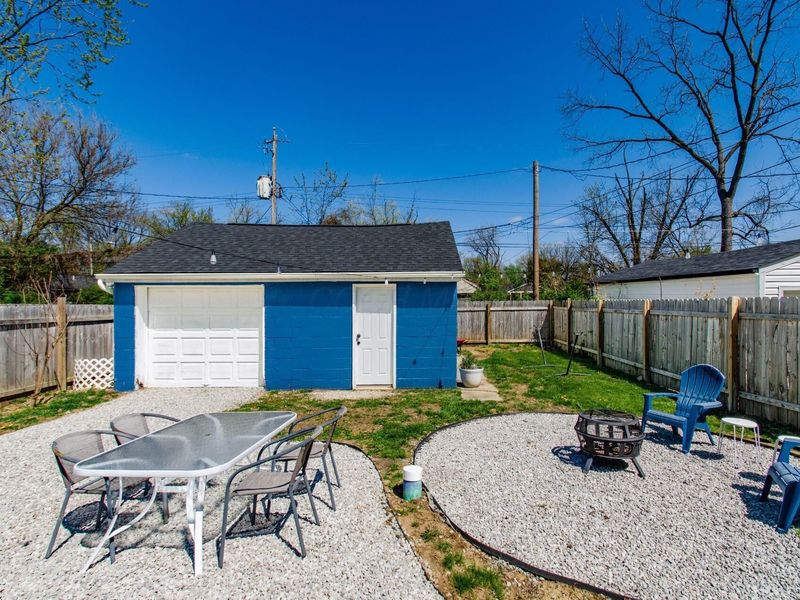 2058 Briarwood Avenue, Columbus, OH 43211 Photo 4