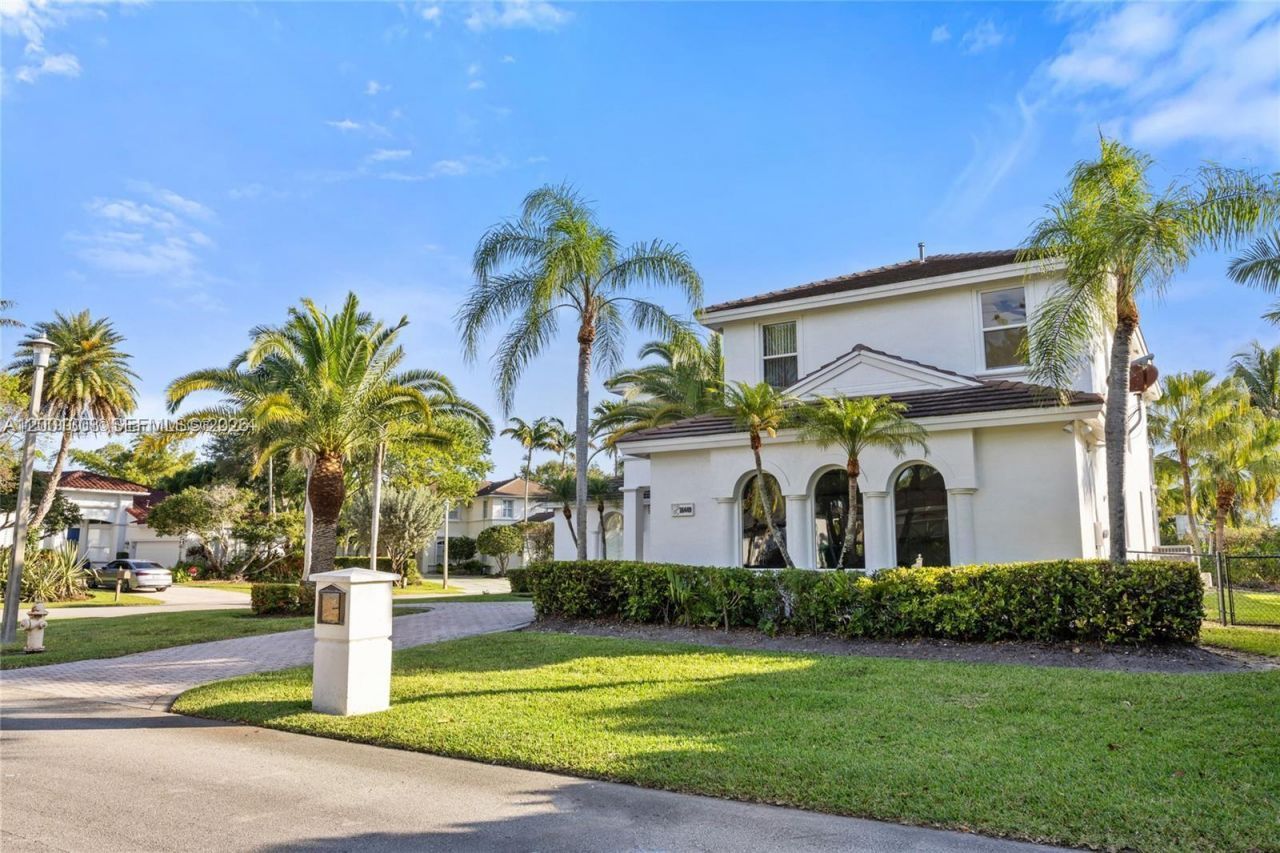 16449 SW 84th Pl, Palmetto Bay, FL 33157 Photo