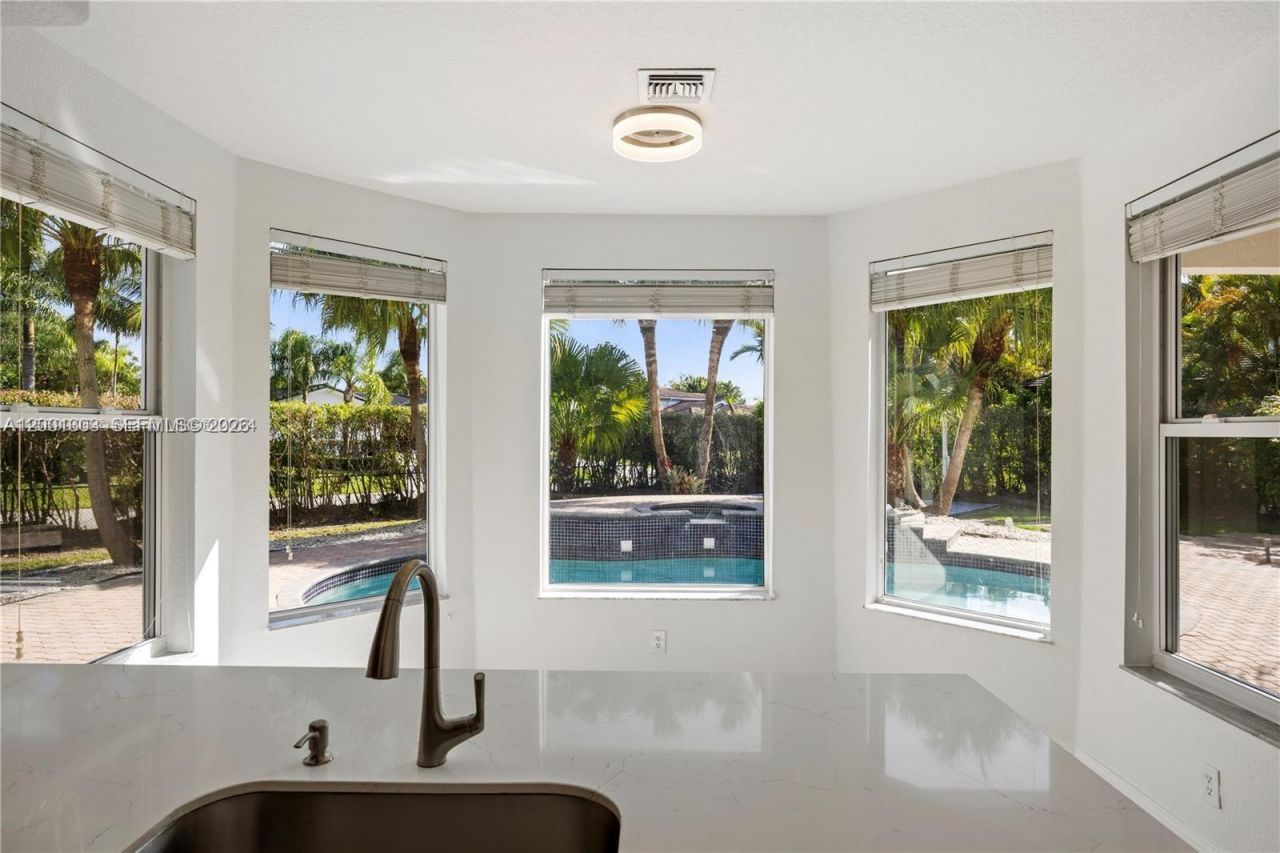 16449 SW 84th Pl, Palmetto Bay, FL 33157 Photo