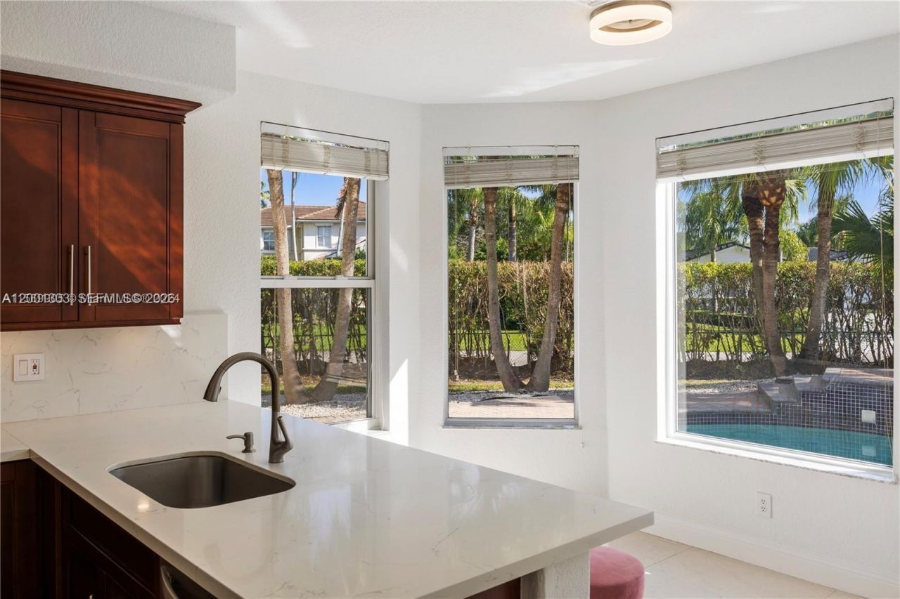16449 SW 84th Pl, Palmetto Bay, FL 33157 Photo