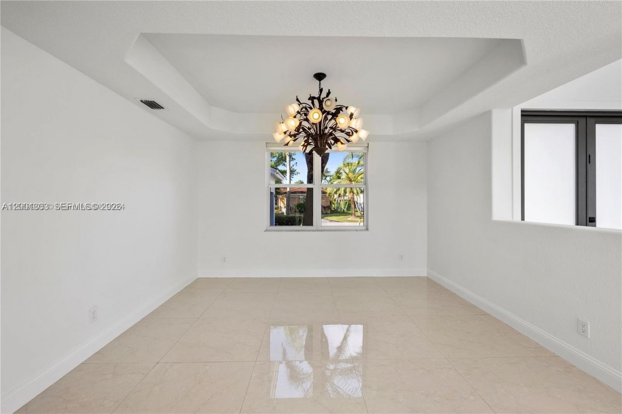 16449 SW 84th Pl, Palmetto Bay, FL 33157 Photo