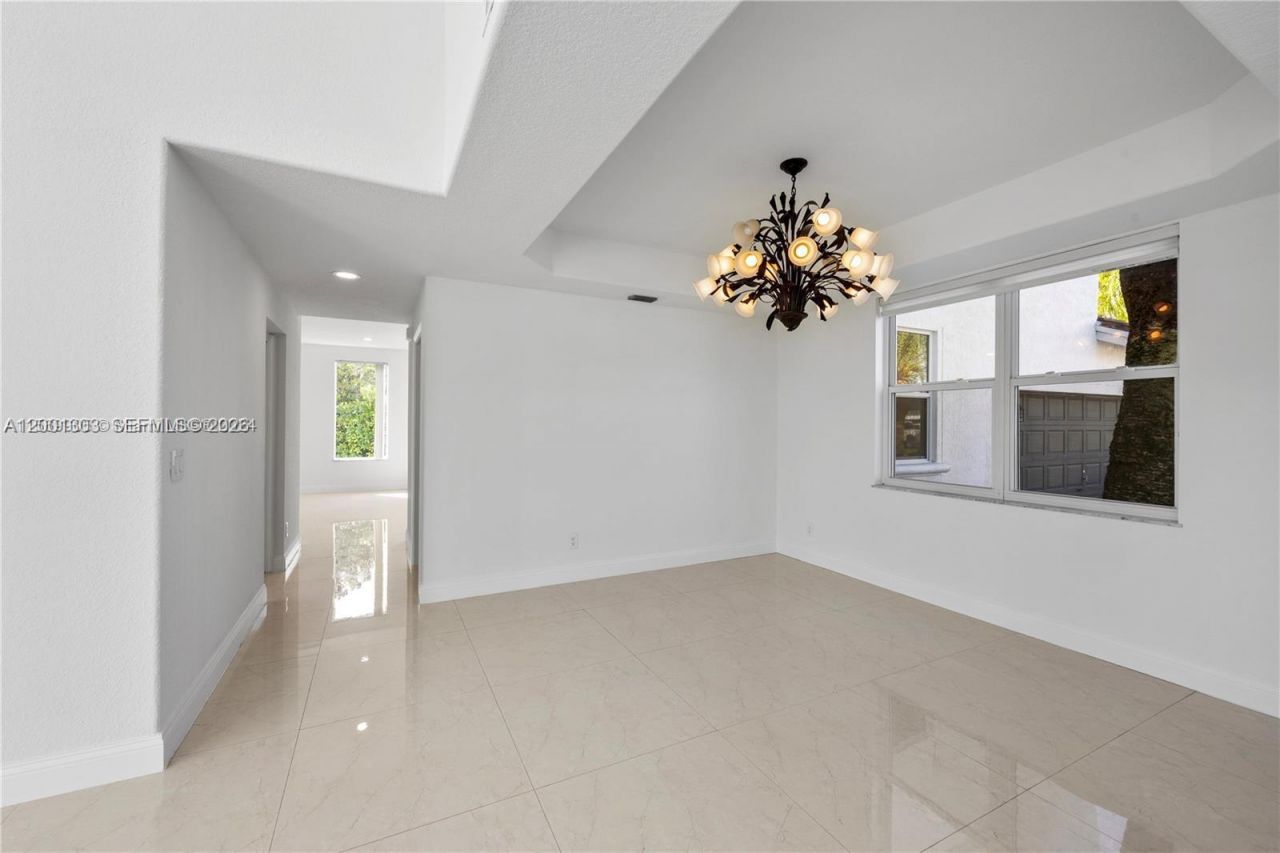 16449 SW 84th Pl, Palmetto Bay, FL 33157 Photo