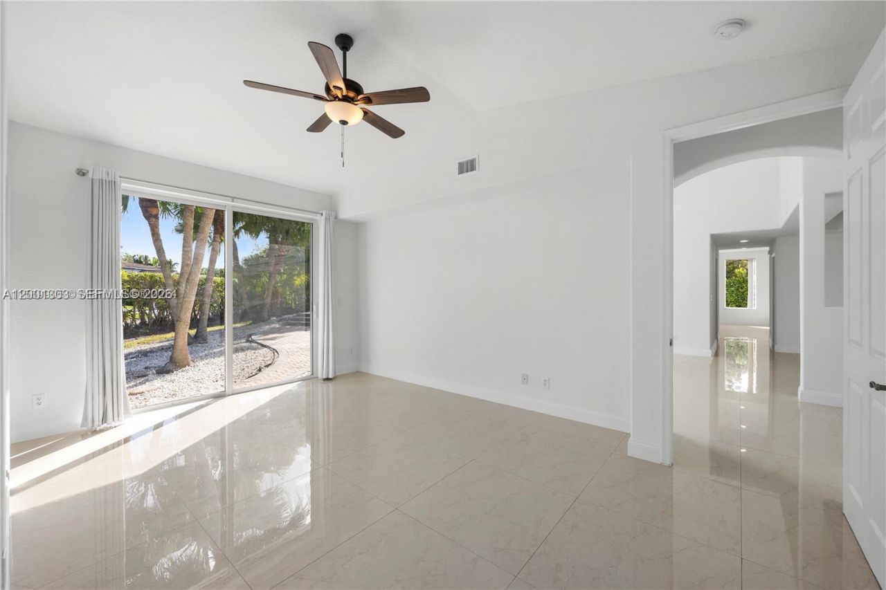 16449 SW 84th Pl, Palmetto Bay, FL 33157 Photo