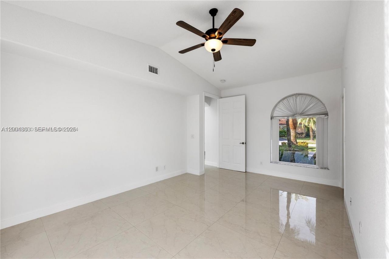 16449 SW 84th Pl, Palmetto Bay, FL 33157 Photo