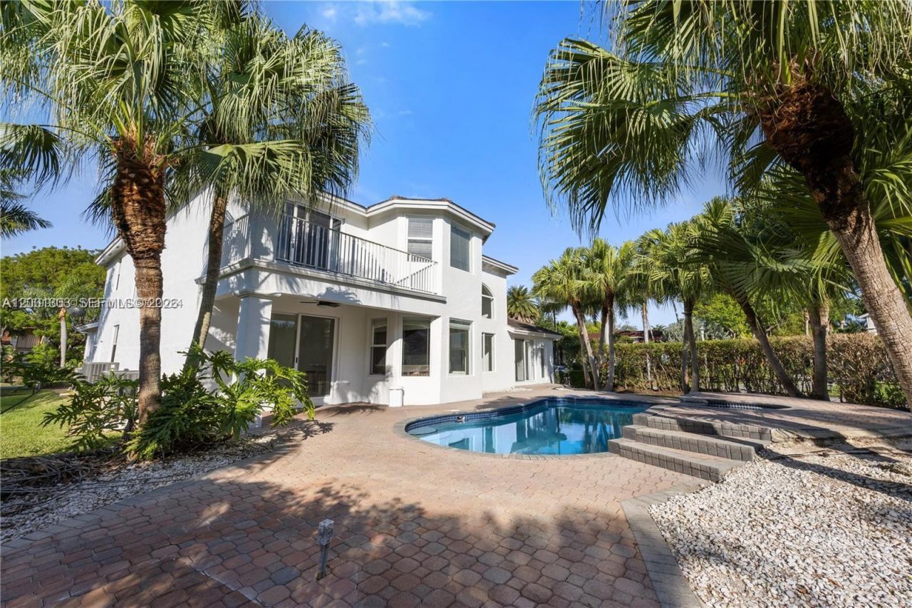 16449 SW 84th Pl, Palmetto Bay, FL 33157 Photo