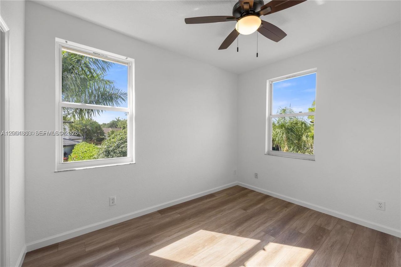 16449 SW 84th Pl, Palmetto Bay, FL 33157 Photo