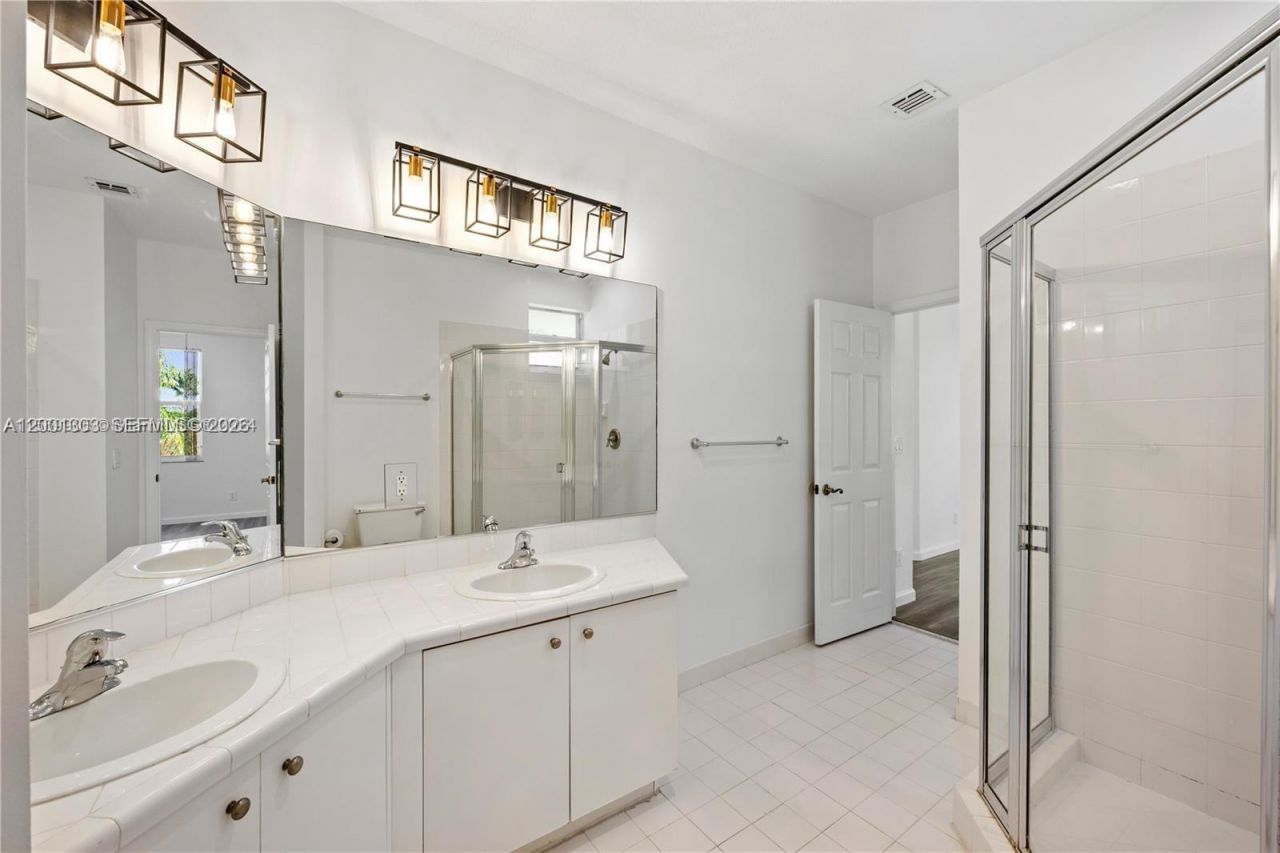 16449 SW 84th Pl, Palmetto Bay, FL 33157 Photo
