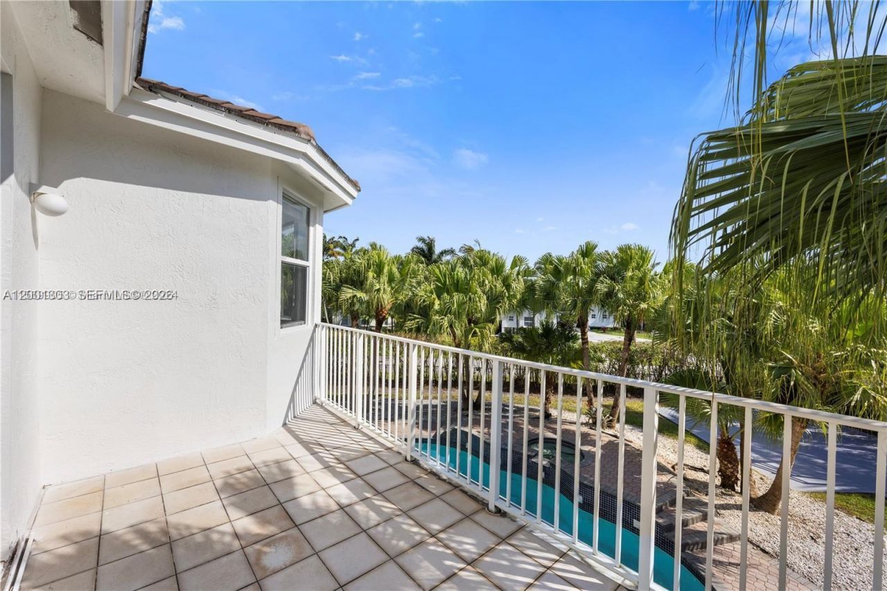 16449 SW 84th Pl, Palmetto Bay, FL 33157 Photo