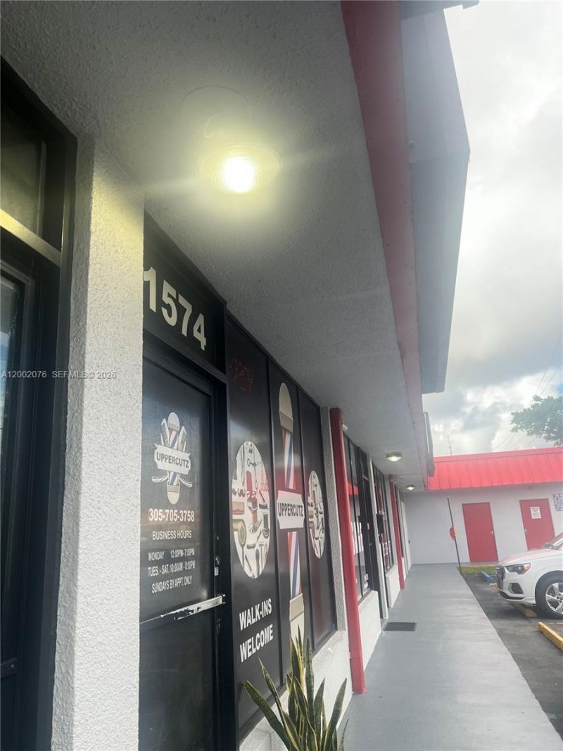 1576 NE 205th Ter, Miami, FL 33179 Photo