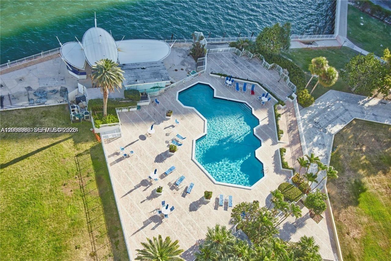 11111 Biscayne Blvd, Unit 18E, Miami, FL 33181 Photo