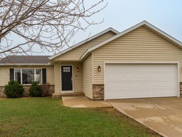 3145 Tamarack Lane SE, Rochester, MN 55904