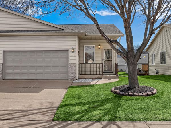 936 8th Ave N, Onalaska, WI 54650