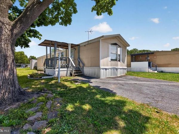 17 CARAVAN COURT, MIDDLETOWN, PA 17057