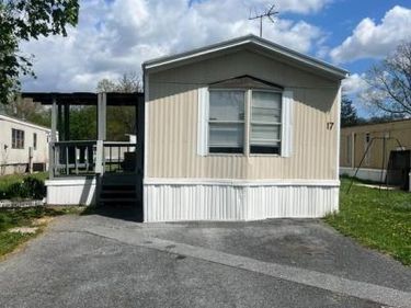 17 CARAVAN COURT, MIDDLETOWN, PA 17057
