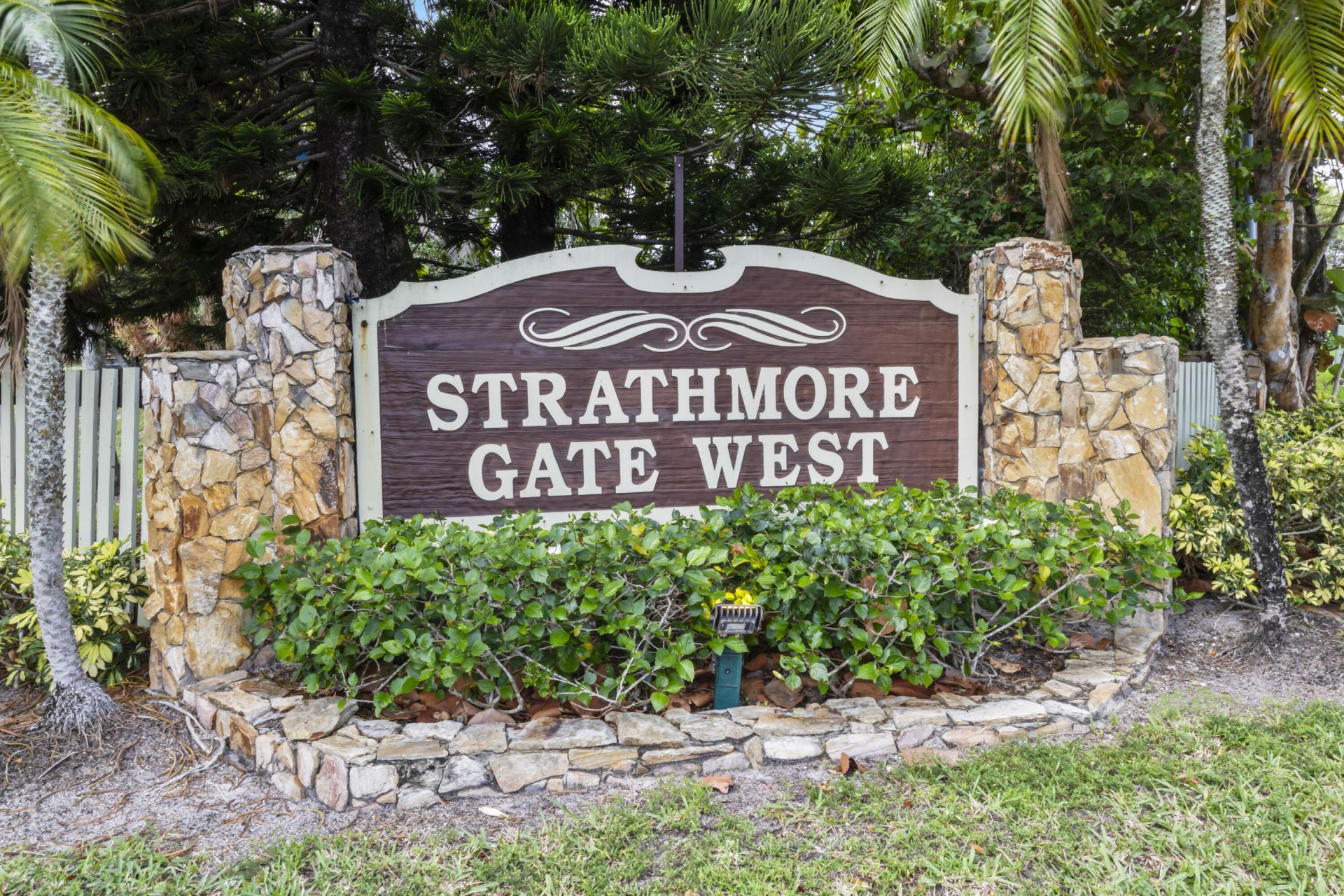 364 Quebec Court, Royal Palm Beach, FL 33411 Photo