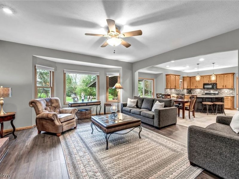 17200 GREENWOOD Drive, Strongsville, OH 44149 Photo 11