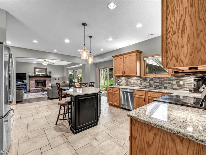 17200 GREENWOOD Drive, Strongsville, OH 44149 Photo 12