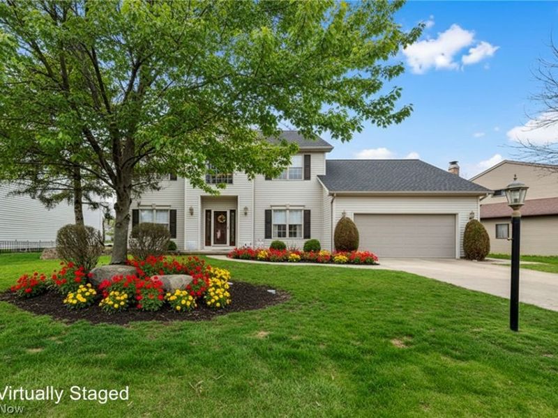 17200 GREENWOOD Drive, Strongsville, OH 44149 Photo 3