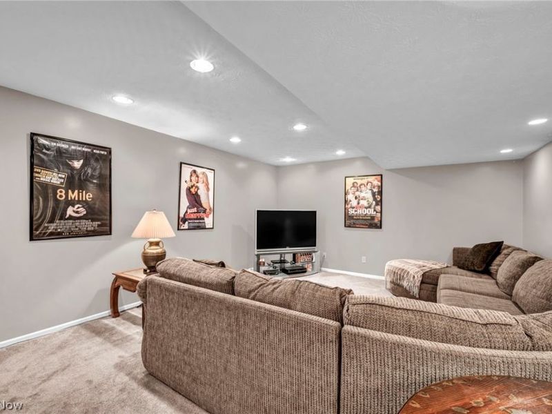 17200 GREENWOOD Drive, Strongsville, OH 44149 Photo 39