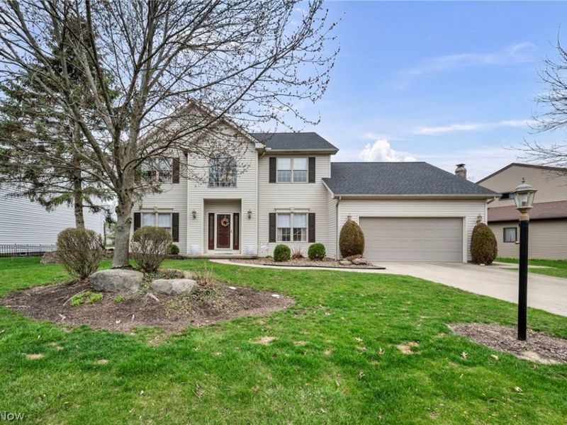 17200 GREENWOOD Drive, Strongsville, OH 44149 Photo 4