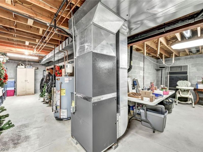 17200 GREENWOOD Drive, Strongsville, OH 44149 Photo 42