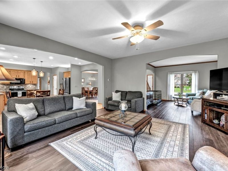 17200 GREENWOOD Drive, Strongsville, OH 44149 Photo 5