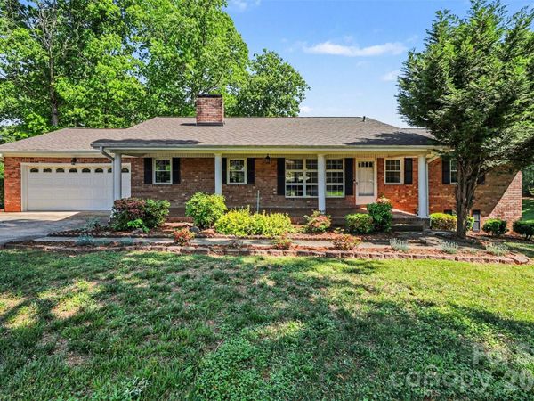 2115 Candlewood Drive NW, Concord, NC 28027
