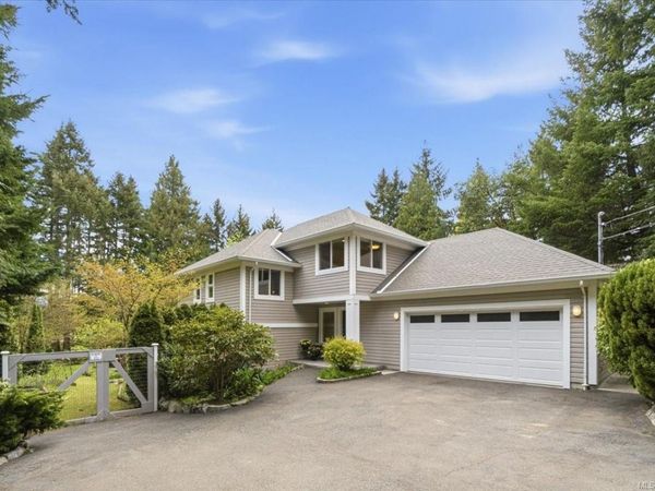2416 Nanoose Rd, Nanoose Bay, BC V9P 9E6