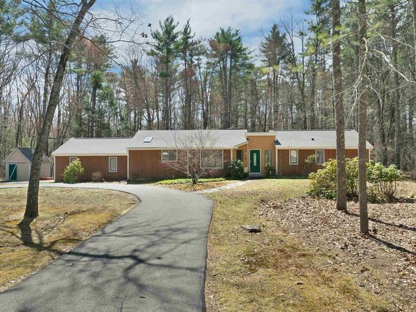 50 James Farm Road, Lee, NH 03861