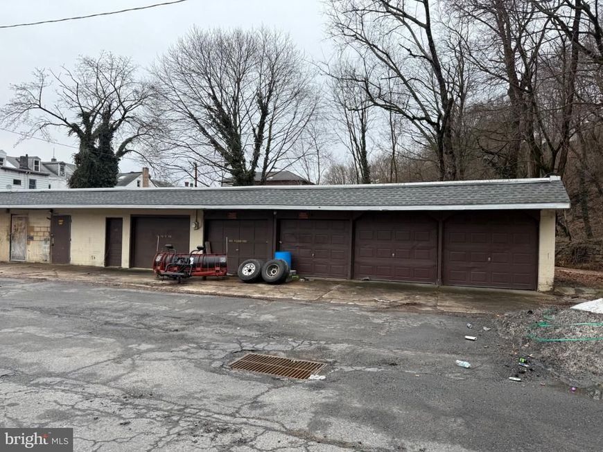 232 S Diamond St, Shamokin, PA 17872 Main Photo