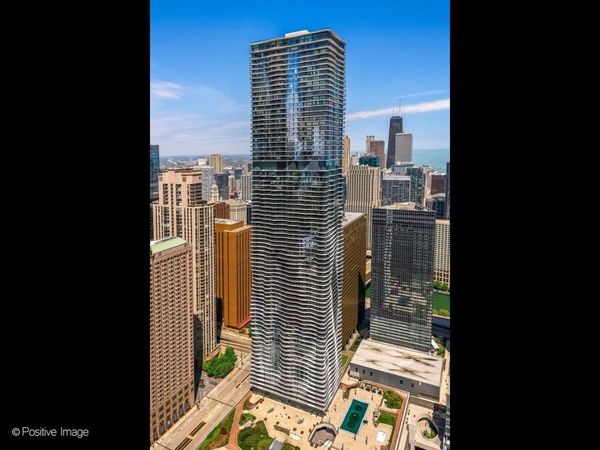225 N Columbus Drive, Unit 6705, Chicago, IL 60601