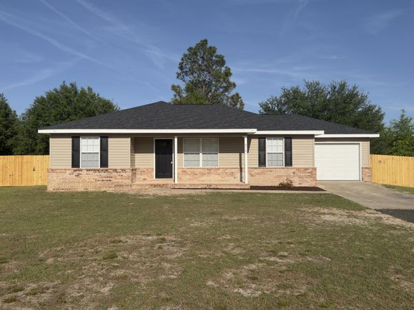6121 Robin Road, Crestview, FL 32539