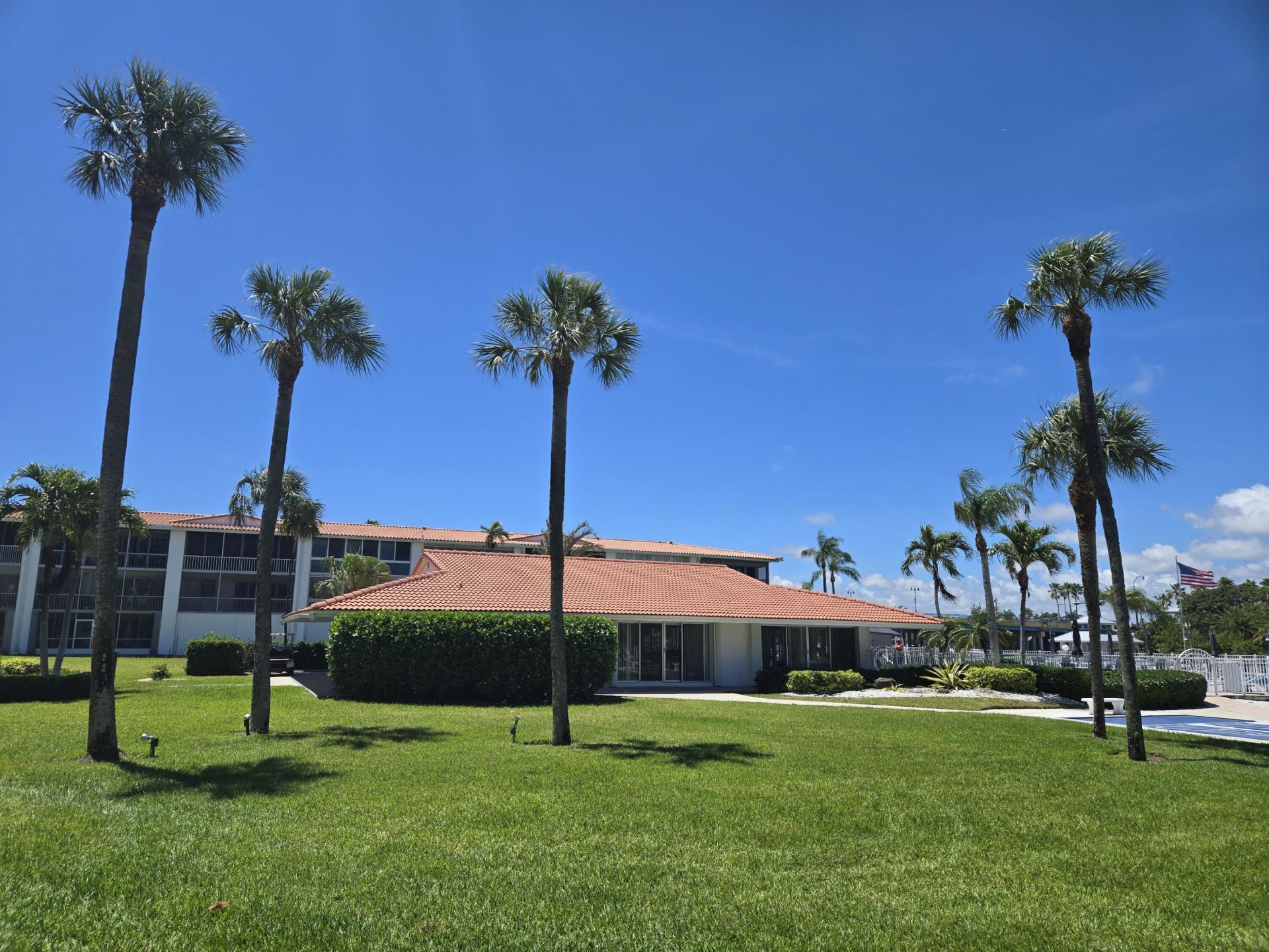 105 NE 19th Avenue, Unit 260, Deerfield Beach, FL 33441 Photo