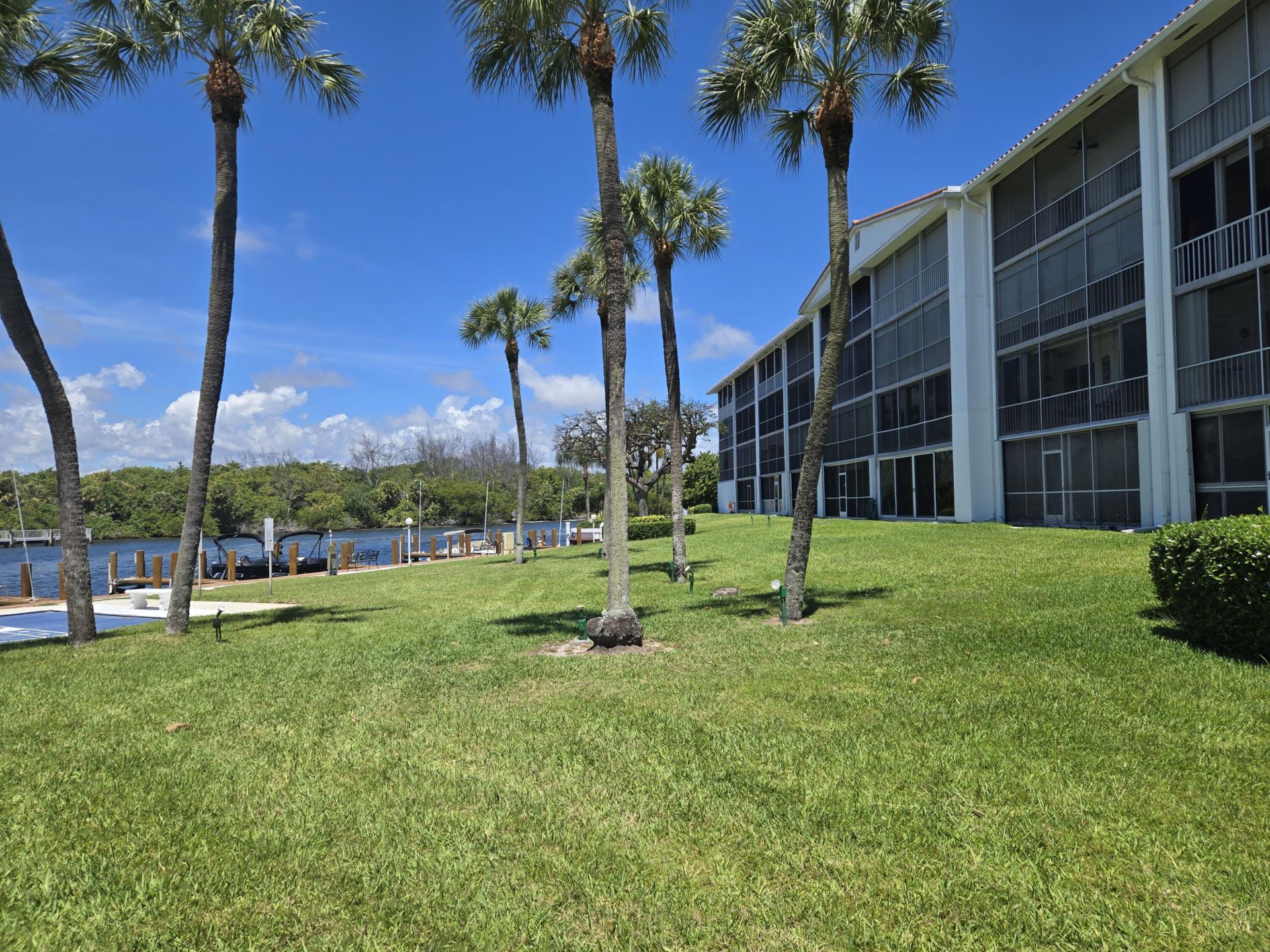 105 NE 19th Avenue, Unit 260, Deerfield Beach, FL 33441 Photo
