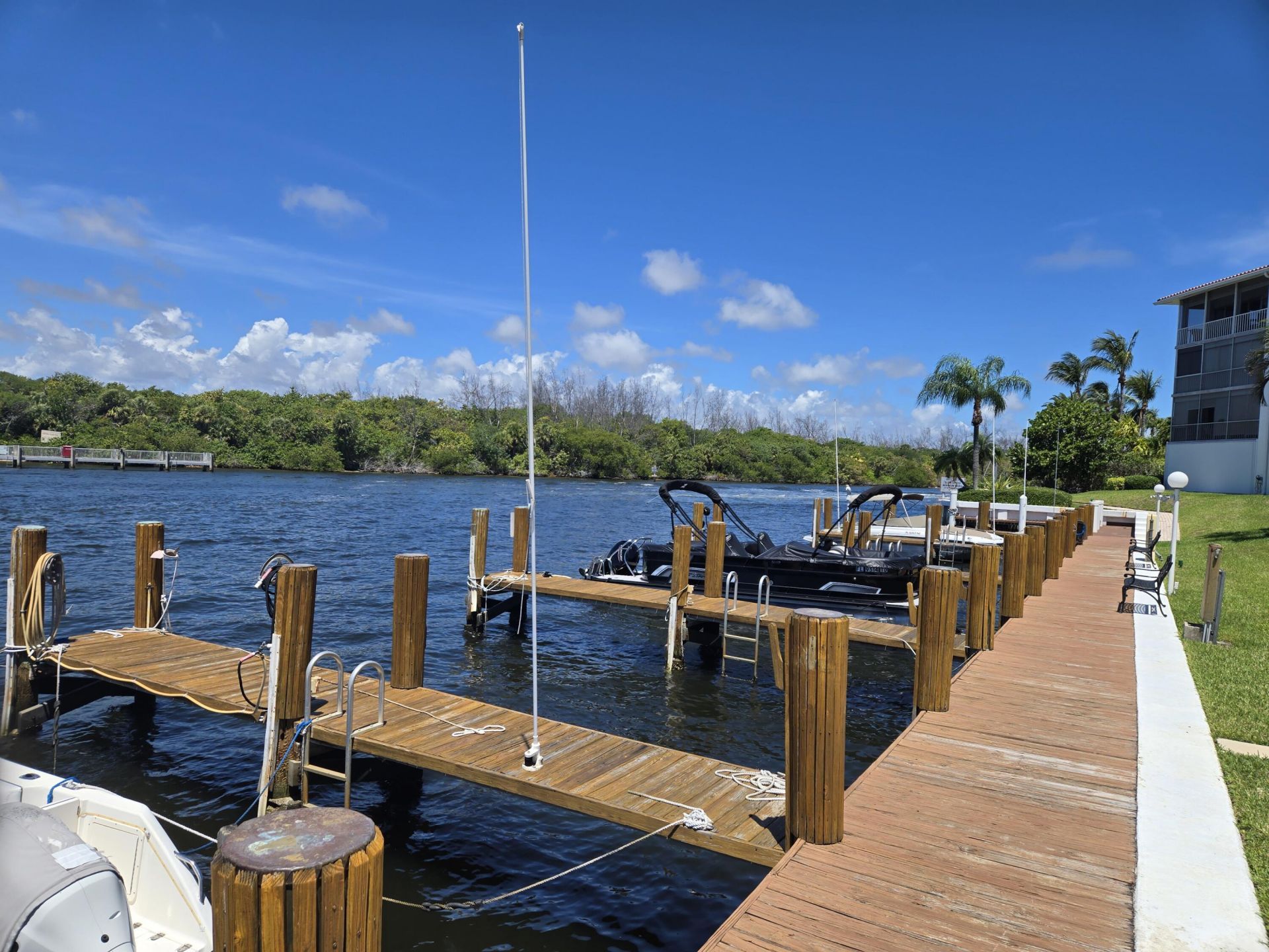 105 NE 19th Avenue, Unit 260, Deerfield Beach, FL 33441 Photo